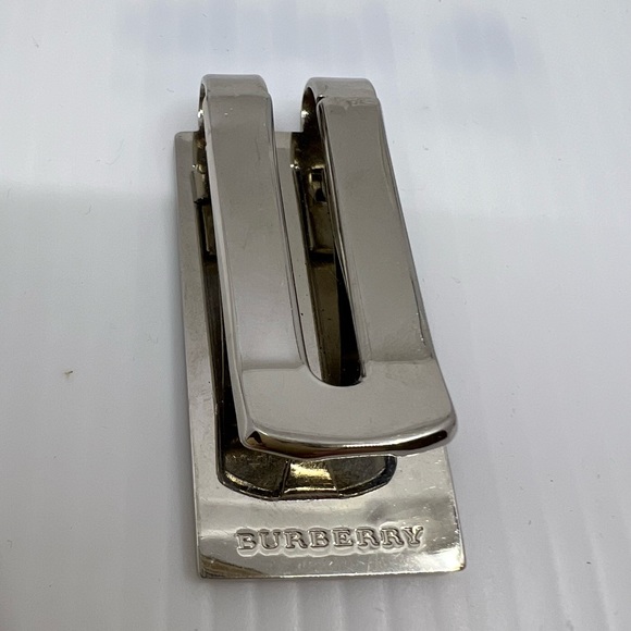 Burberry Silver-Tone Wide Nova-Check-Patterned Tie Bar - Picture 3 of 4